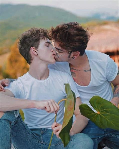 gay mens snapchats|100 Years of Photographs of Gay Men in Love Part 1 .